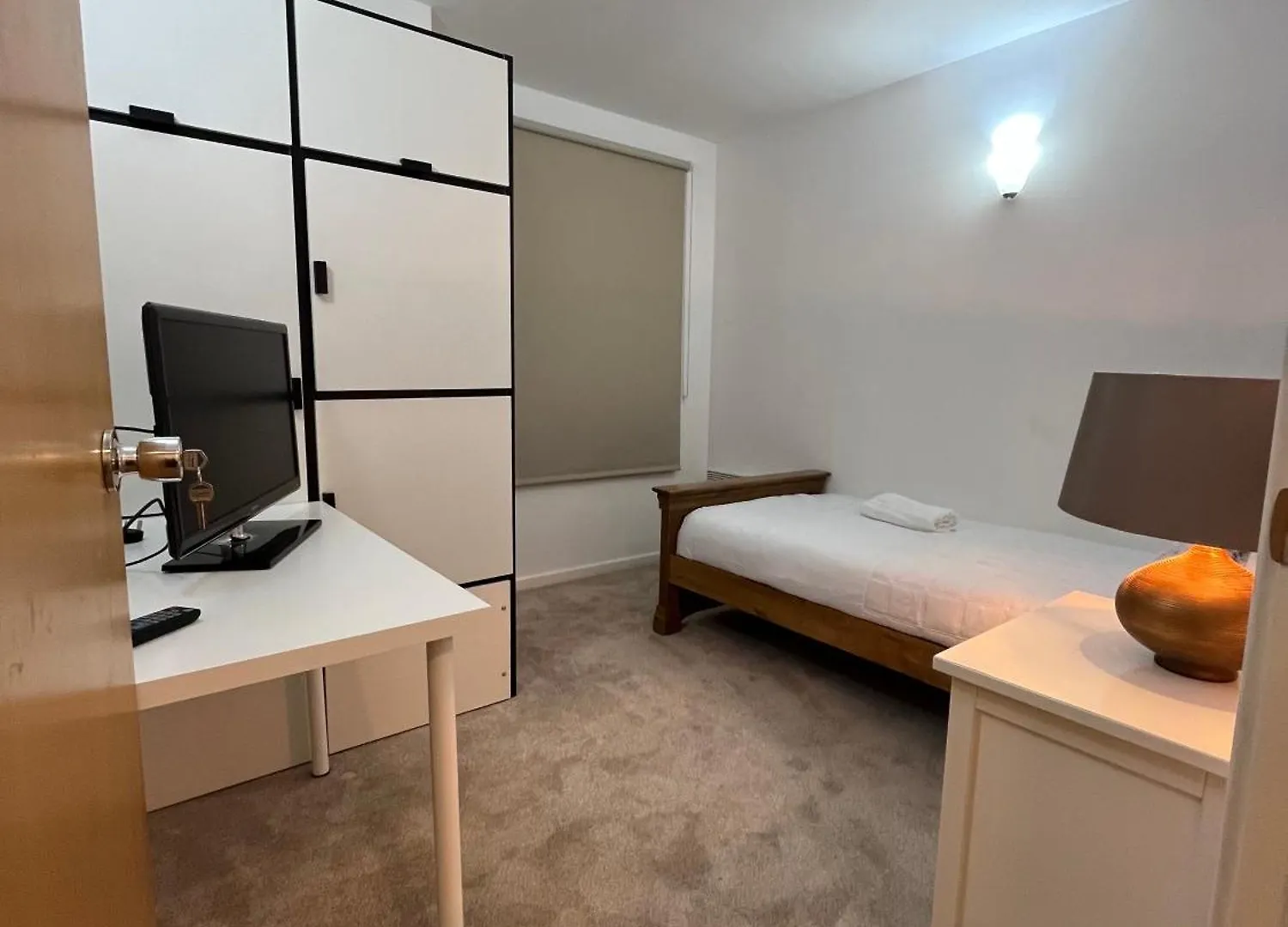 Roomzzz Near The Excel Exhibition Centre Royal Victoria O2 Arena Central London 24 Hour Self Check-In Pensión