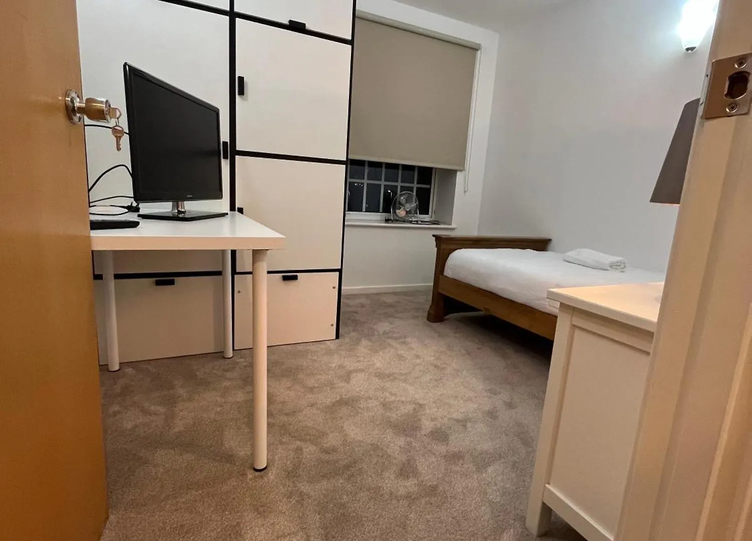 Roomzzz Near The Excel Exhibition Centre Royal Victoria O2 Arena Central London 24 Hour Self Check-In 0*,  Reino Unido